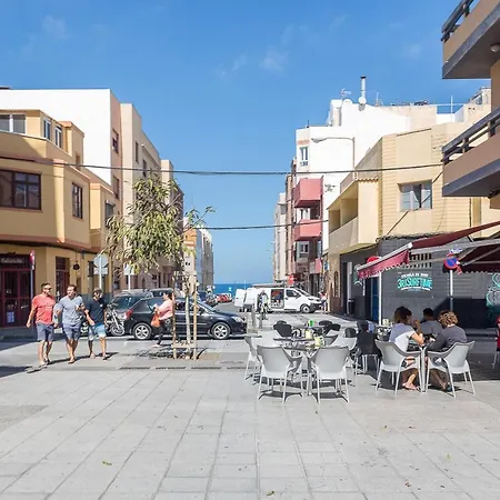 Apartment Flatguest Luis Morote - - - Wifi *