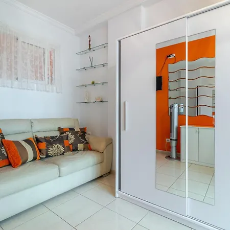 Lindamar 605 Apartment